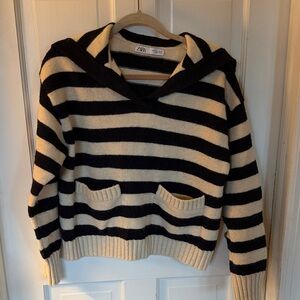 Zara Black and Cream Striped Hooded Sweater with Pockets